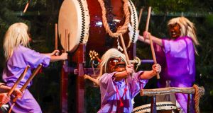 益救神太鼓年越祭の太鼓演奏